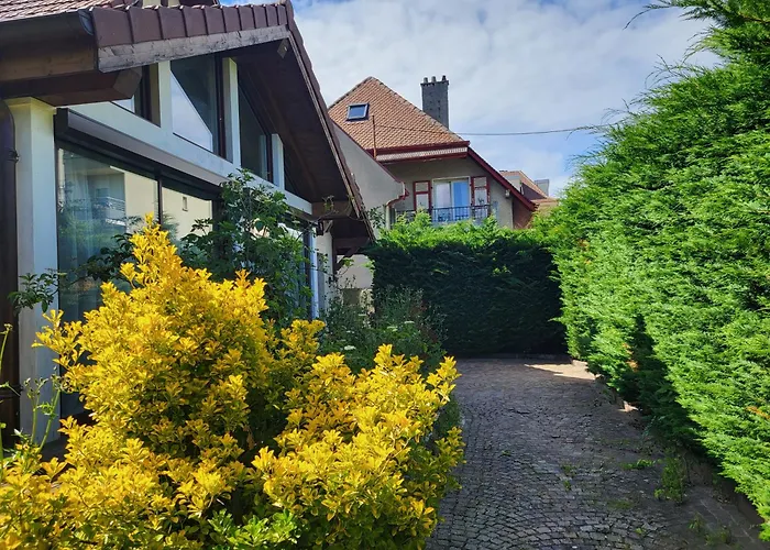 Vacance A 5 Minutes De Geneve Ambilly